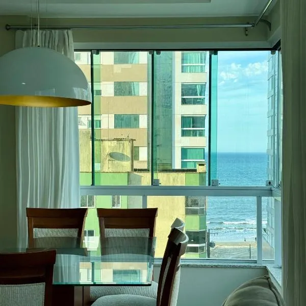 Lindo Apartamento vista MAR Itapema，位于伊塔佩马的酒店