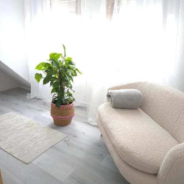 Wohnung am Bahnhof，位于施马尔卡尔登的酒店