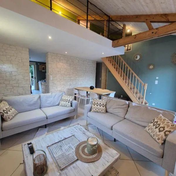 Maison de Gare, 8 personnes, 20 min PUY du F，位于Mouchamps的酒店