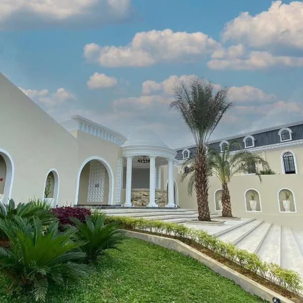 Sahid Azizah Syariah Hotel and Convention Kendari，位于Lepoleop的酒店