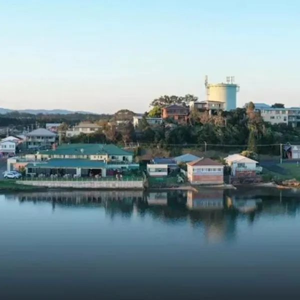 The Happy Pelican Harrington Hotel，位于哈灵顿的酒店