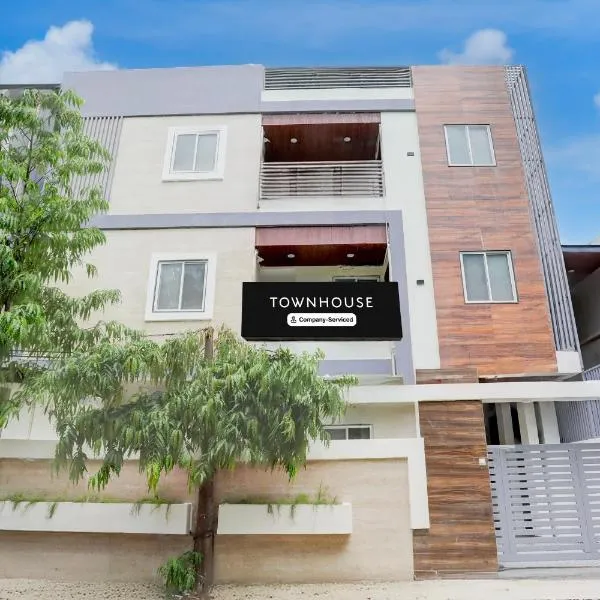Super Townhouse DAVV University Indore Formerly Indrapuri，位于印多尔的酒店