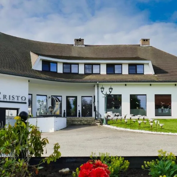 Hotel Monte Cristo，位于Hoeselt的酒店