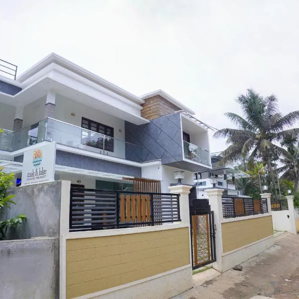 Teak and Lake Homestay，位于提喀迪的酒店