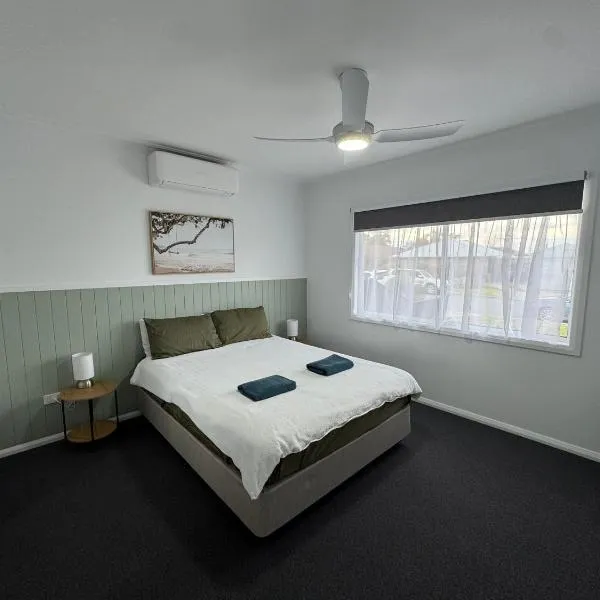 3Bed 2Bath home - Nth Central Reno metres from Hosp w Wifi，位于谢珀顿的酒店