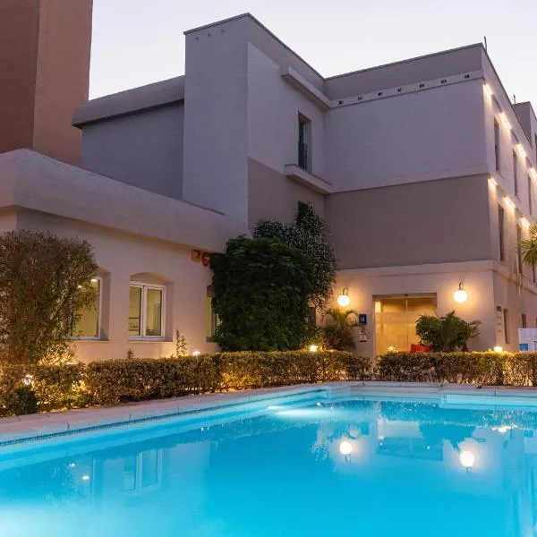 大道酒店，位于贝尼卡西姆的酒店