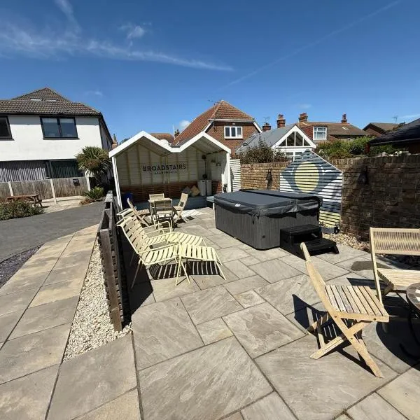 Broadstairs Apartments with luxurious 4-person communal hot tub，位于布罗德斯泰的酒店