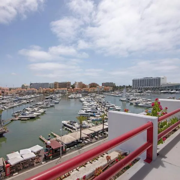 Marina Vilamoura Ap Triplex Luxury，位于维拉摩拉的酒店