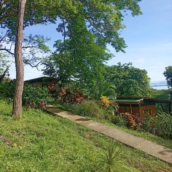 Finca Colibri Ecolodges en Pleine Nature ferry Playa Najanjo Costa Rica，位于Cabo Blanco的酒店