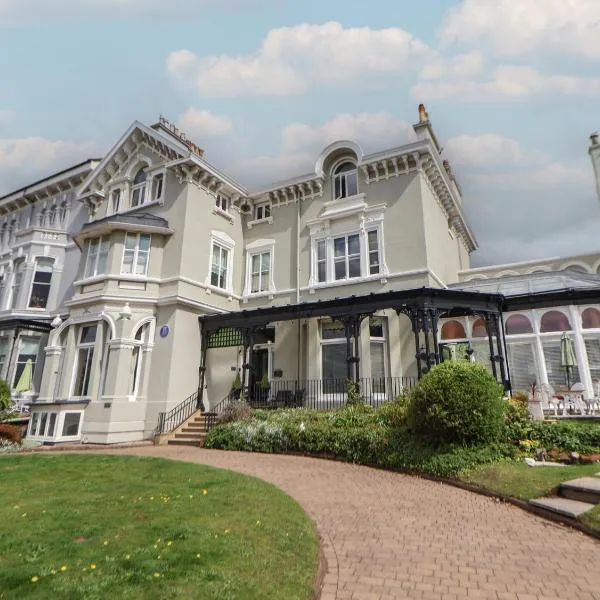 Ismay Billiard Room Apartment - Titanic Interest，位于克罗斯比的酒店