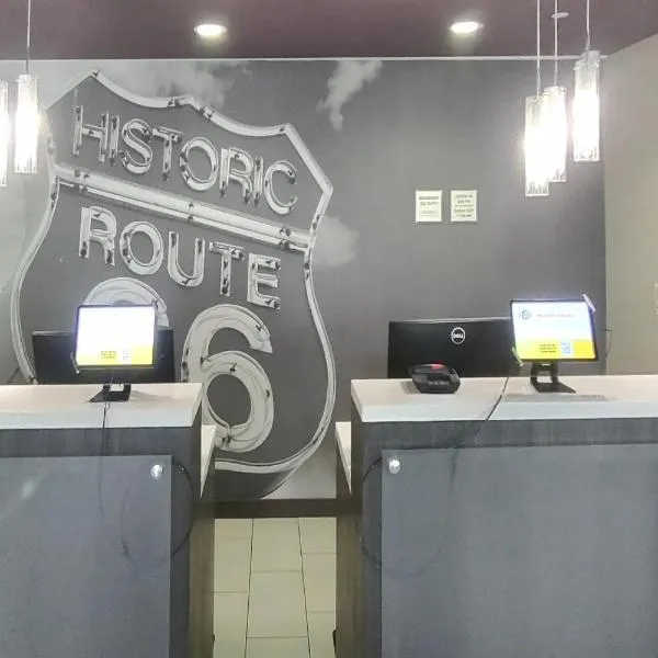 Comfort Inn & Suites，位于克莱尔莫尔的酒店
