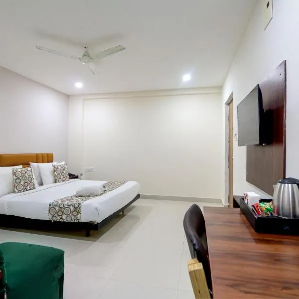 Hotel The Cinco Bliss Gachibowli，位于Gachibowli的酒店