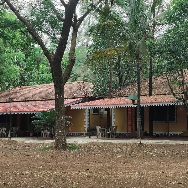 Pinewood Resort，位于Karjat的酒店