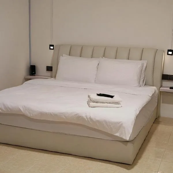 23 Inn Kingbed Room with Balcony，位于大山脚的酒店