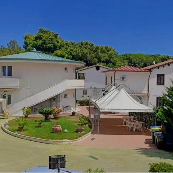 Albergo Athena Mare，位于锡巴里的酒店
