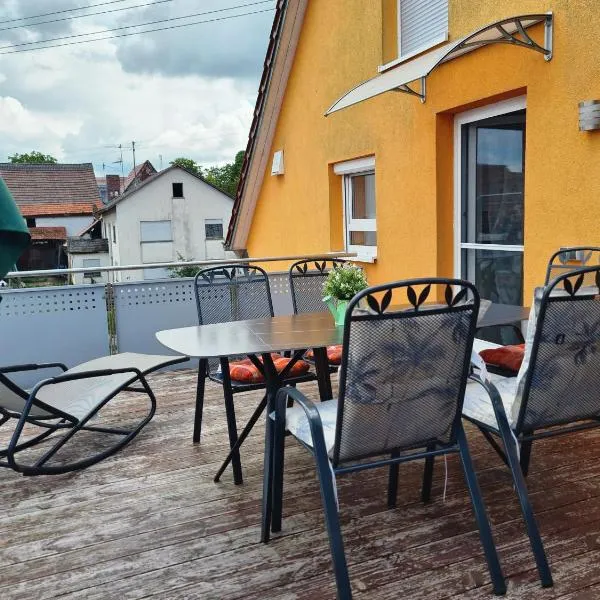 Ferienwohnung Pflüger mit Terrasse，位于劳达-柯尼希斯霍芬的酒店