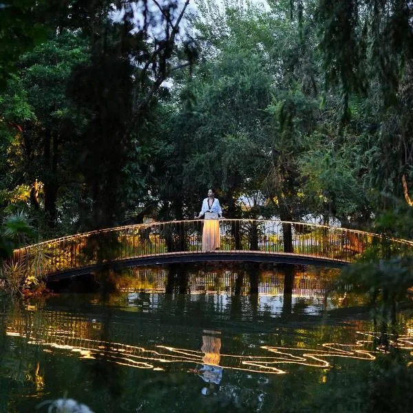 Resort Country Club, Manesar - WorldHotels Distinctive，位于古尔冈的酒店