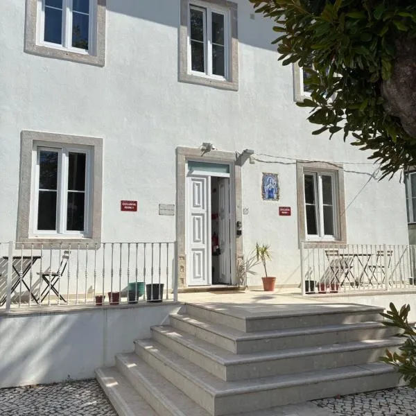 Sintra Flower Vintage Chalet，位于辛特拉的酒店