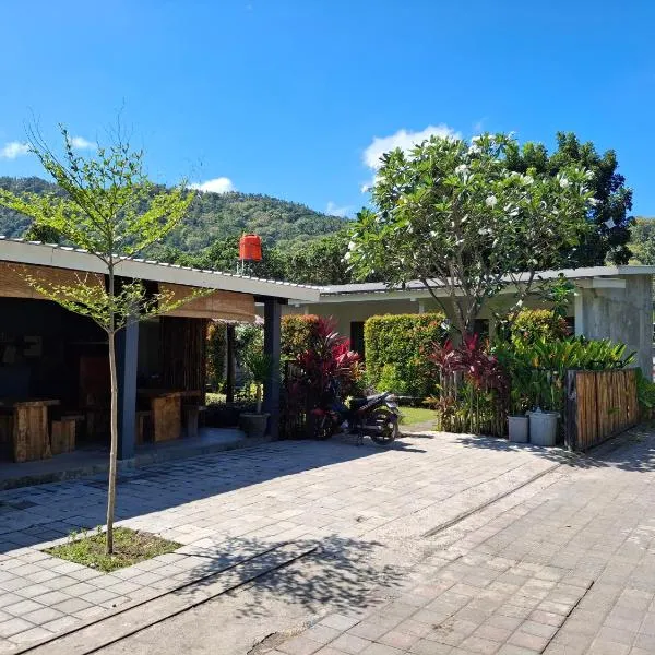 Sammy Cottage Senggigi，位于芒希的酒店