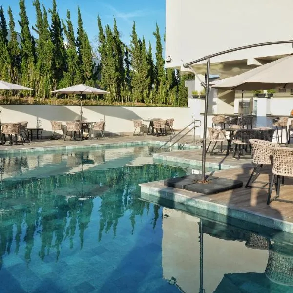 Bristol Villaggio Rosa Aruja，位于阿鲁雅的酒店