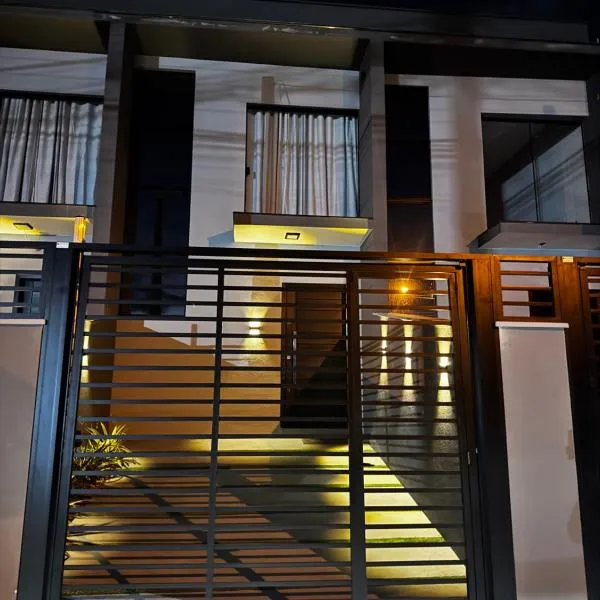 Casa Moderna Família Rodrigues，位于约恩维利的酒店