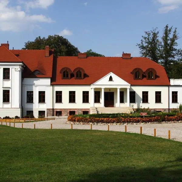 乔托杜沃施塔里酒店，位于Nowe Skalmierzyce的酒店