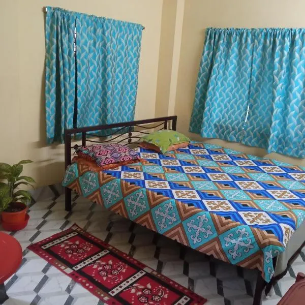 Ghosh homestay 8，位于kolkata的酒店