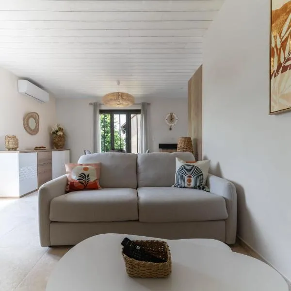 Maison Billy - Maison design et climatisée avec jardin，位于Billy的酒店
