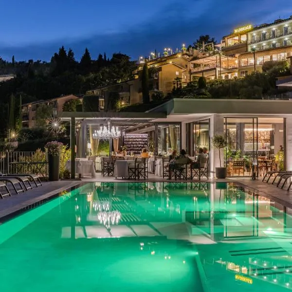 Deville & Spa，位于科斯特曼诺的酒店