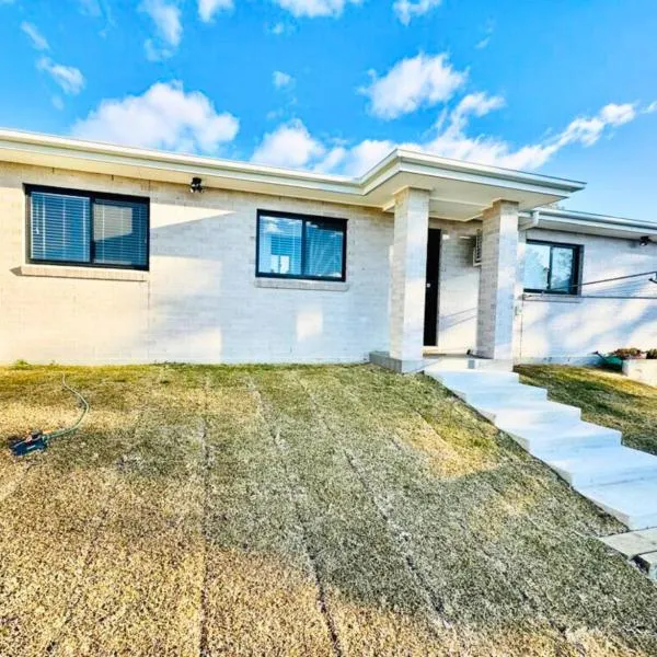 2 Bedrooms Minimalist Home in Moss Vale，位于莫斯谷的酒店