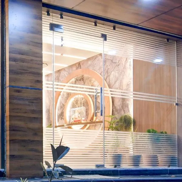 Super Townhouse OAK Bulbuli Neer，位于加尔各答的酒店