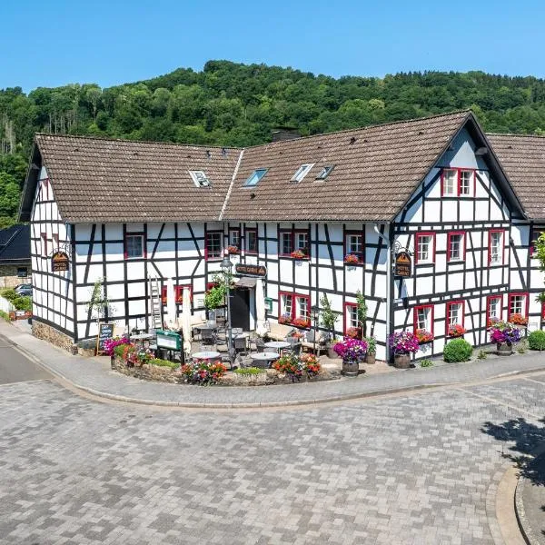 Garni Hotel im Fachwerkhof，位于锡默拉特的酒店