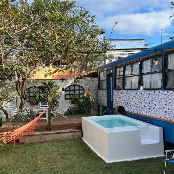Hospedagem no Ônibus Navy na Praia da Baleia - Jacaraípe，位于塞拉的酒店