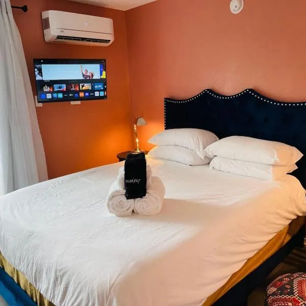 Studio with balcony，位于阿尔伯克基的酒店