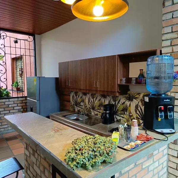 Hotel Los Jacintos，位于布加的酒店