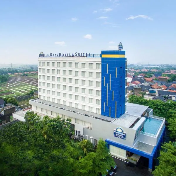 Days Hotel & Suites by Wyndham Jakarta Airport，位于Parungkuda的酒店