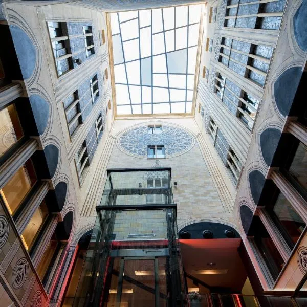 卡泰多拉尔加泰罗尼亚酒店，位于巴塞罗那的酒店