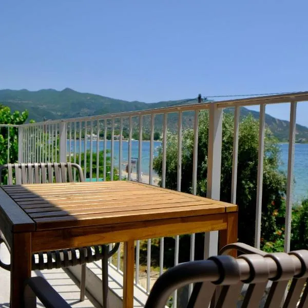 Evia Bay Suites and Retreats，位于艾迪普索斯的酒店