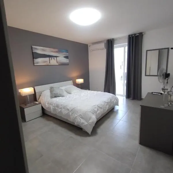 San Pawl Lodge Hostel，位于圣保罗湾城的酒店