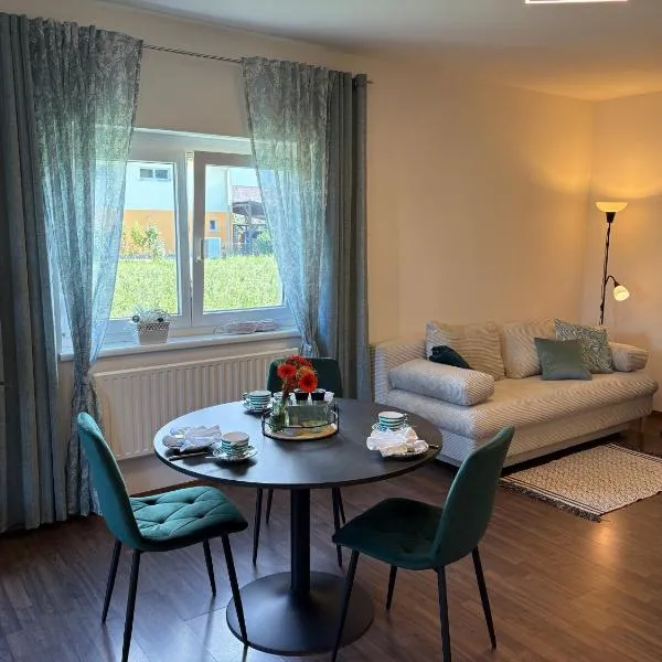 Wonderful Moments Ferienwohnung Nähe Weinstraße，位于Lebring的酒店