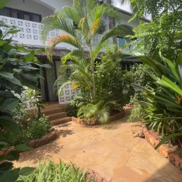 Siri Beach Lodge，位于南威的酒店