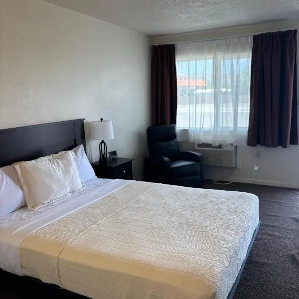 Leisure Lodge Motel，位于格兰茨帕斯的酒店