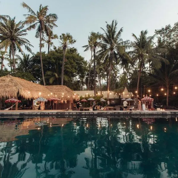 Beachfront Glamping - Escape in Nature，位于提安亚尔的酒店