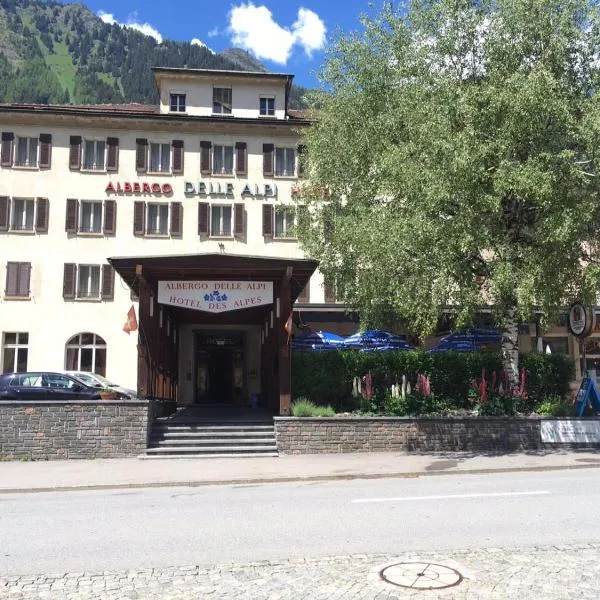 Hotel Des Alpes - Restaurant & Pizzeria，位于Quinto的酒店