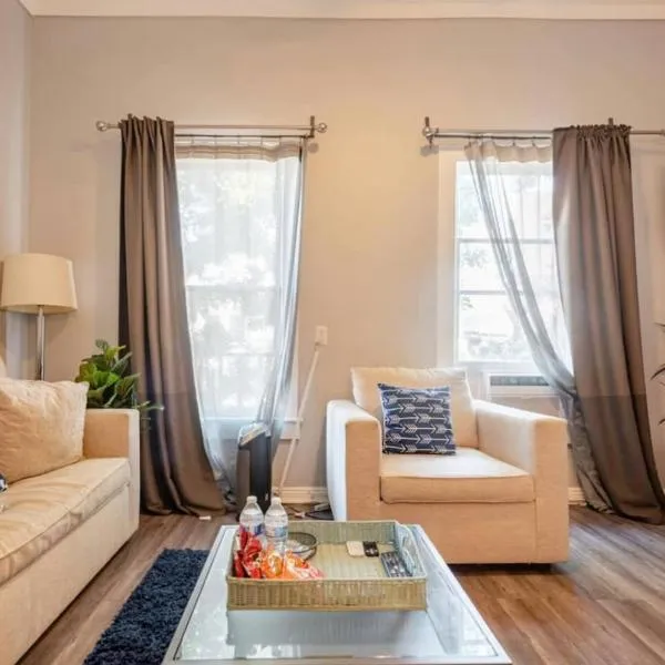 Free Parking Cozy 1BR in Gaslamp Conv Center，位于圣地亚哥的酒店