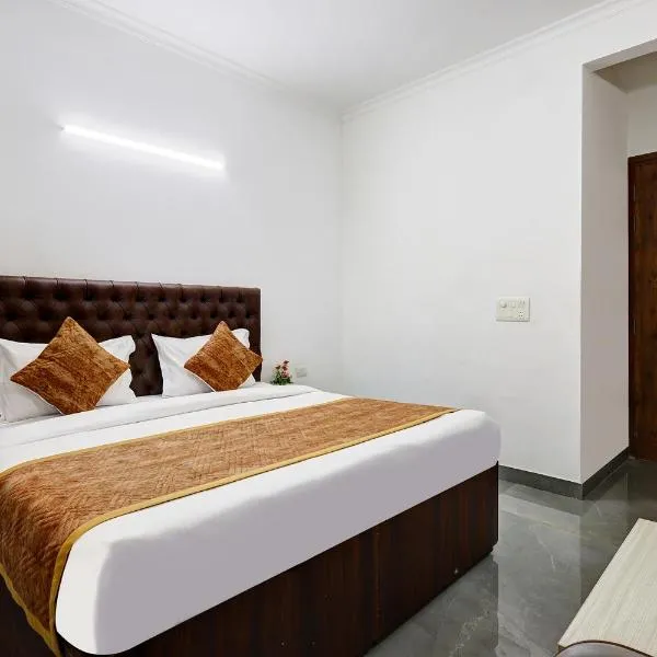 FabHotel La Corporate Suite，位于诺伊达的酒店
