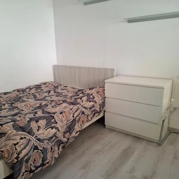 Comfortable Ground Floor Studio in Limassol，位于利马索尔的酒店