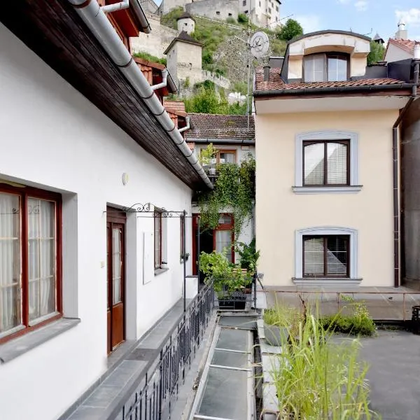 Apartmán POD HRADOM，位于特伦钦的酒店