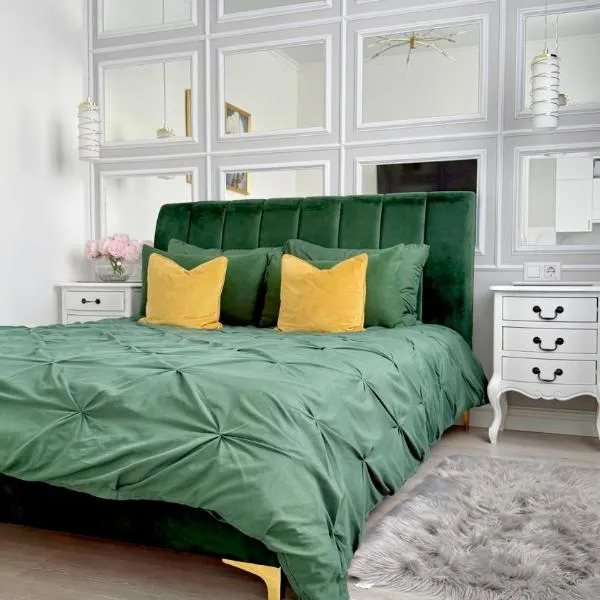Luxury Emerald Apartments，位于伊尔平的酒店