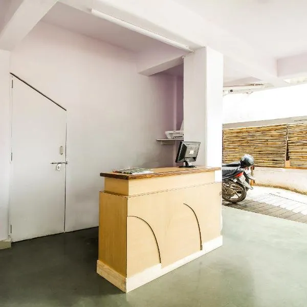 Hotel O Galaxy Near INOX，位于Yeraoda的酒店